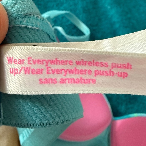 Victorias Secret "Pink" Wear Everywhere Push Up Bra Sz 36A Turquoise Tie Dye - Picture 5 of 6